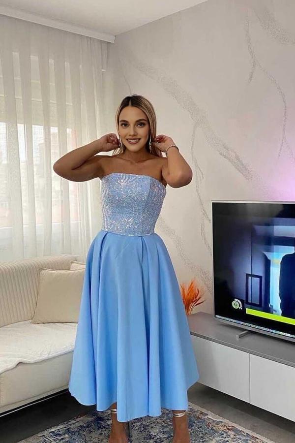 Vestido corto de fiesta azul de satén sin tirantes, corte A, sencillo, de Weitese